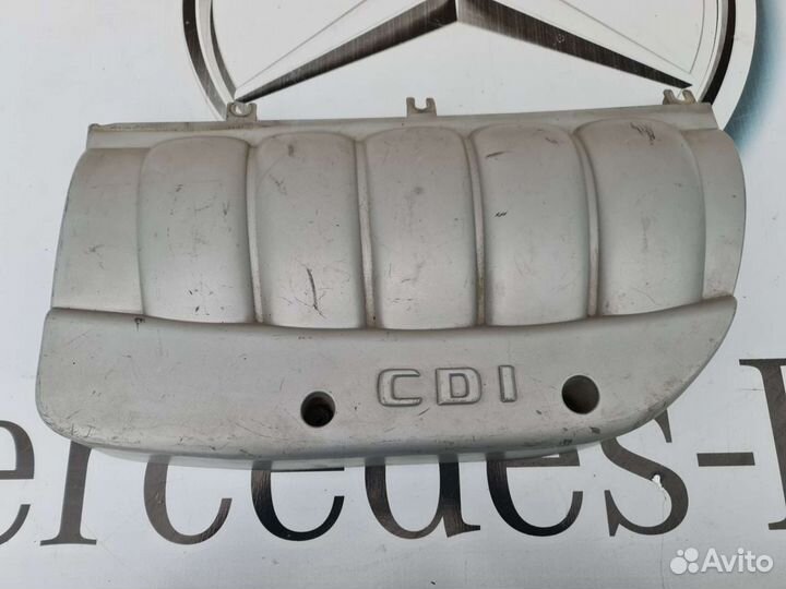 Декоративная крышка двигателя OM647 Mercedes W211