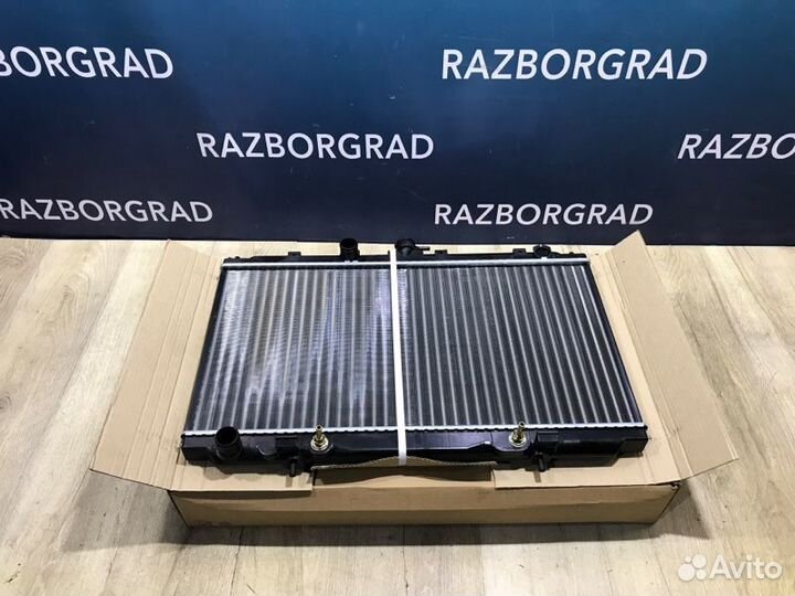 Радиатор охлаждения Nissan Primera P12 АКПП