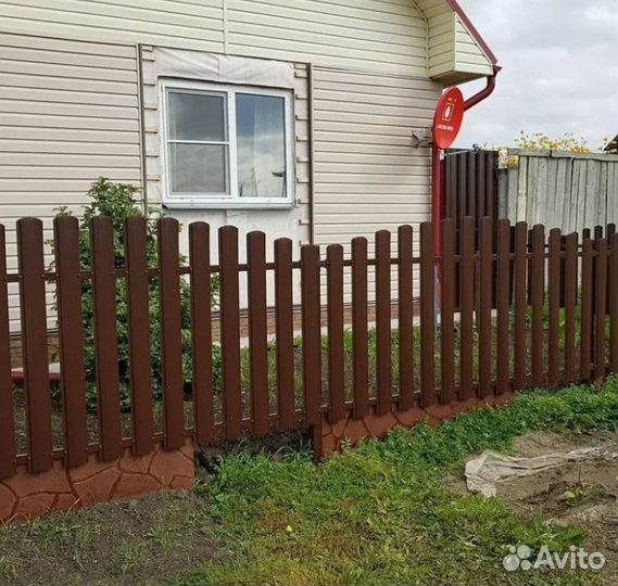 Забор из евроштакетника ,ворота под ключ