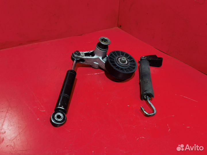 Механизм натяжения ремня Мерседес Спринтер 95-2000