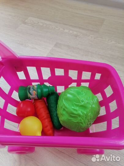 Игрушечная коляска