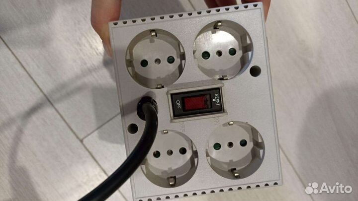 Стабилизатор напряжения однофазный Power comes TCA