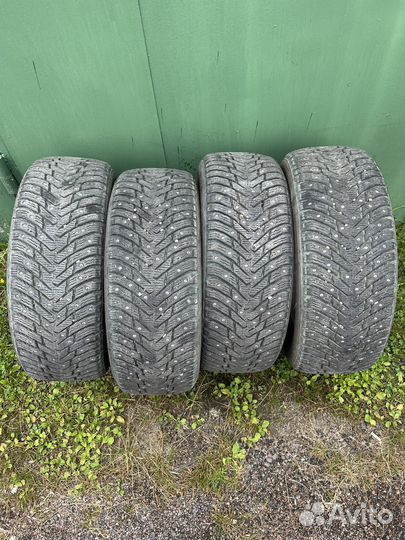 Nokian Tyres Hakkapeliitta 8 215/55 R17 98