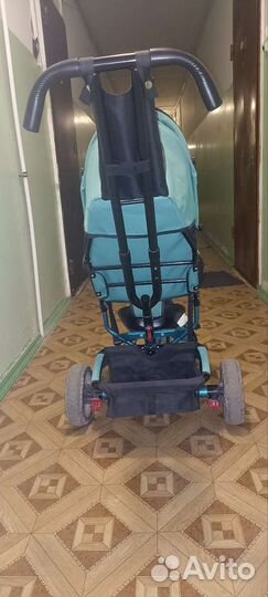 Детский трехколесный велосипед с ручкой