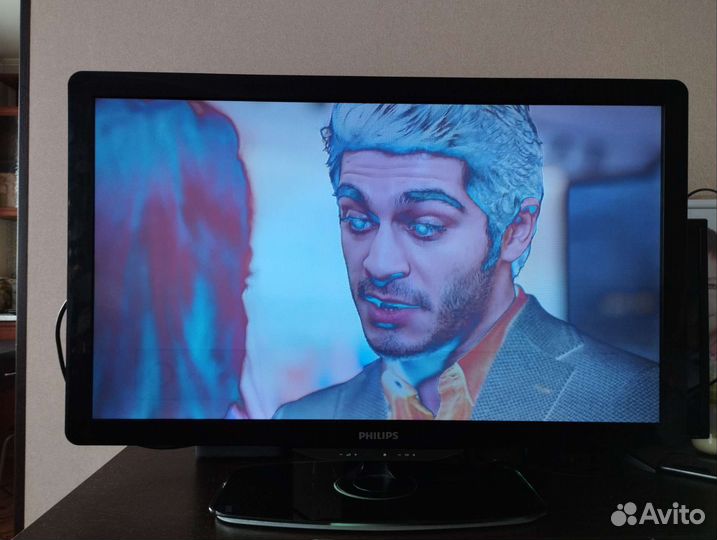 ЖК телевизор Philips 32 дюйма