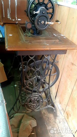 Швейная машина Singer