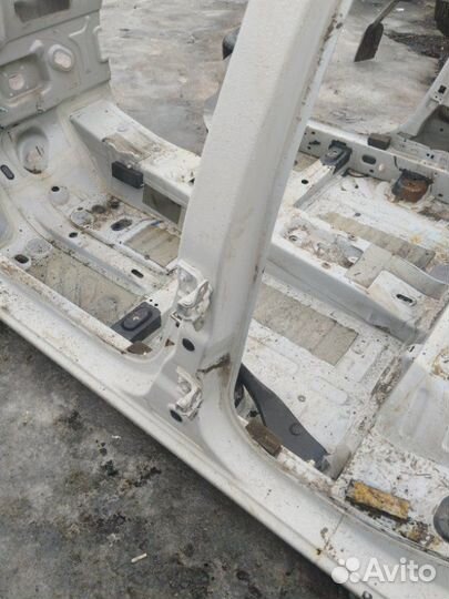 Центральная стойка кузова Renault Logan 2 New