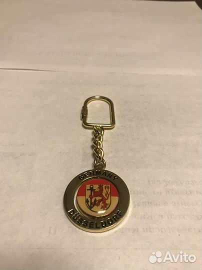 Брелки из разных стран