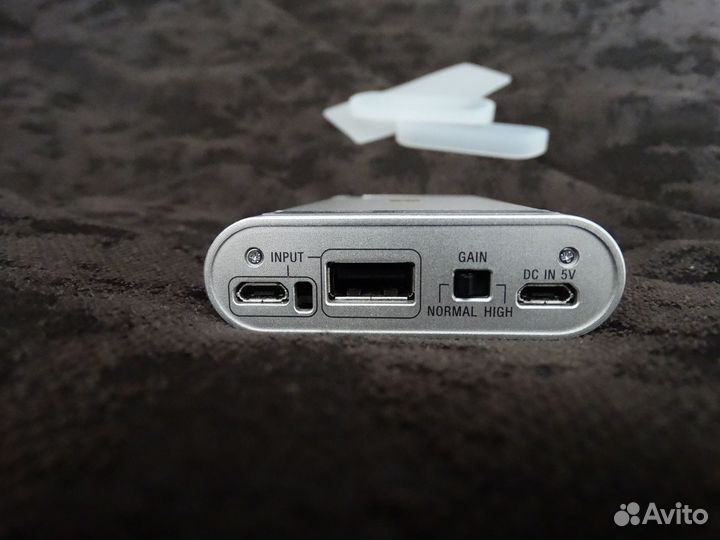 Портативный усилитель для наушников Sony PHA-1A