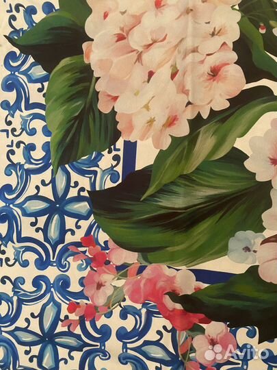 Платок новый Dolce Gabbana