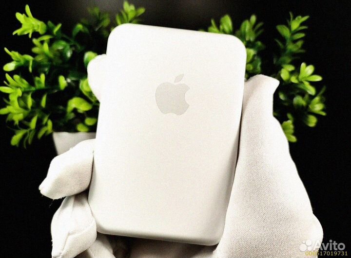 Зарядное устройство Apple 5000 мАч в кармане