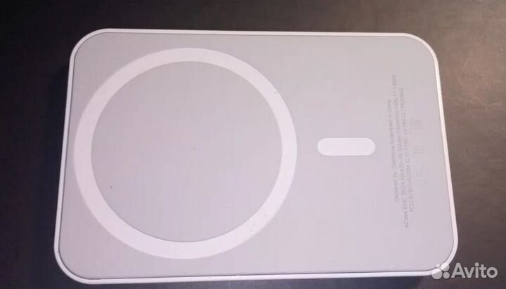 Внешний магнитный пауэрбанк MagSafe