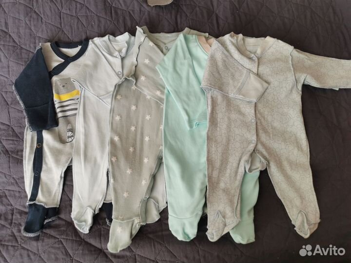 Одежда для новорожденных мальчика пакетом 50 56