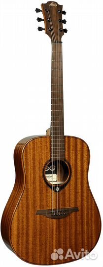 Акустическая гитара Lag + аксессуары