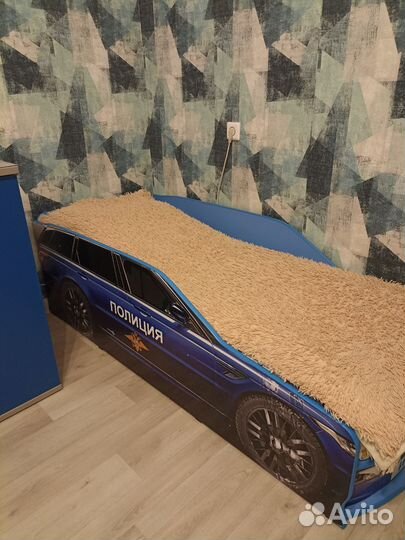 Детская кровать машинка