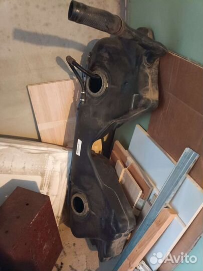 Бензобак BMW 5 E39