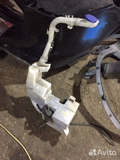 Бачок омывателя под омыватель фар Honda Civic 8 5D