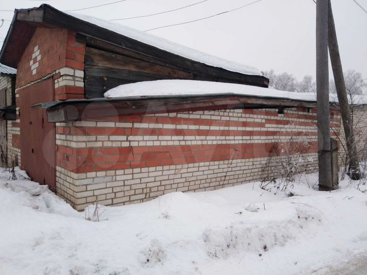 Гараж, > 30 м²