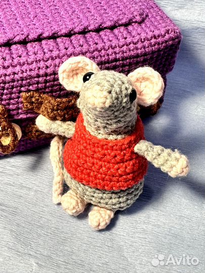 Мышь в чемодане игрушка в дорогу ручная работа