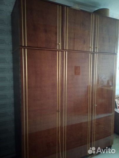 Шкаф трехстворчатый бу