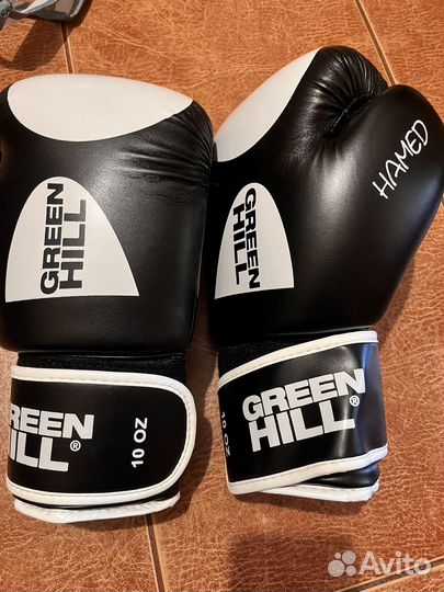 Боксерские перчатки