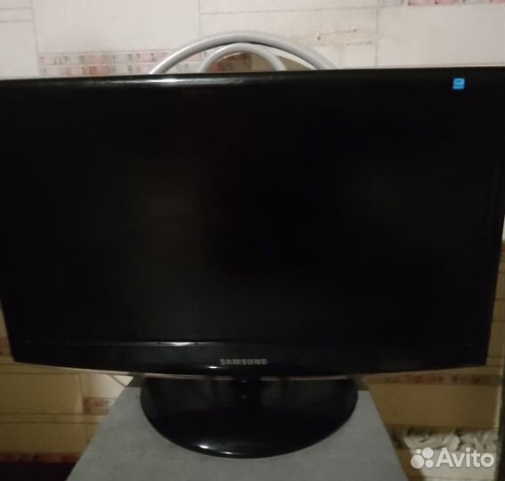 Монитор Samsung
