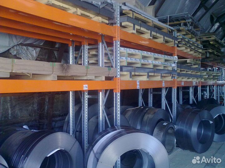 Фронтальные стеллажи для склада