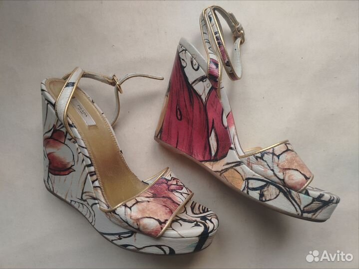 Босоножки prada 35р