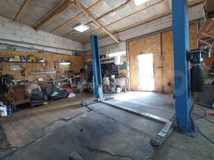 Гараж, > 30 м²