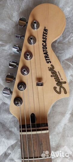 Fender Squier Affinity Stratocaster новая