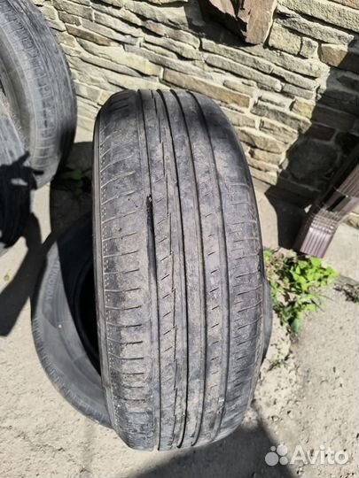 Yokohama BluEarth AE50 215/65 R17 99V