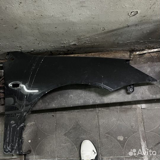 Крыло переднее правое на mitsubishi lancer 9