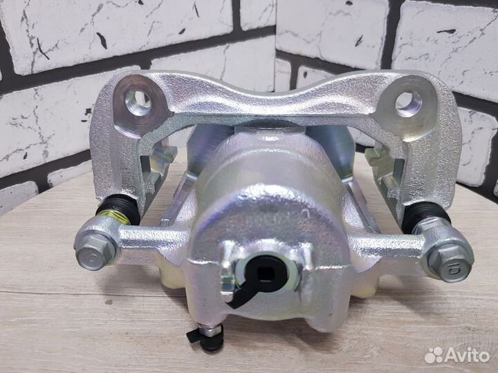 Суппорт передний RH для Solaris, Rio 4