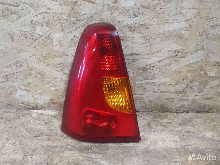 Фонарь задниы левый рено логан 1