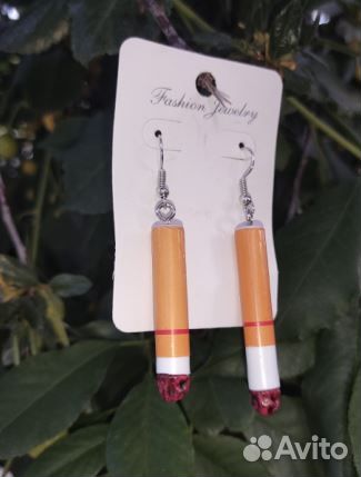 Имитация серёжки