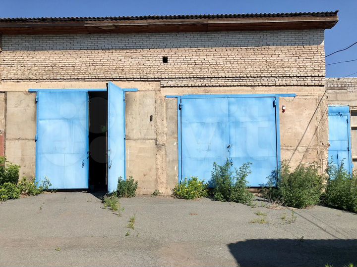 Гараж, > 30 м²