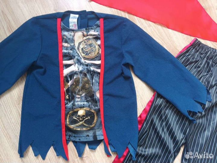 Костюм короля. Костюм пирата, разбойника