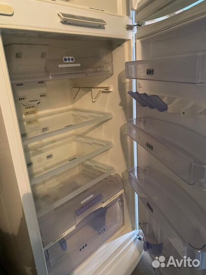 Холодильник whirlpool