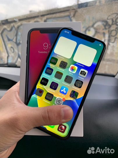 iPhone X, 64 ГБ