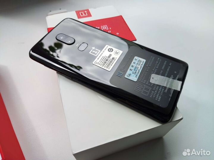 OnePlus 6 8/128 (как новый)