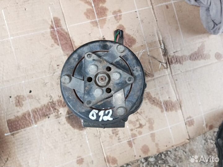 Компрессор кондиционера Volkswagen Polo 5 612