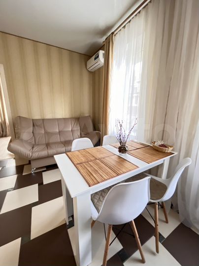 1-к. квартира, 40 м², 1/4 эт.