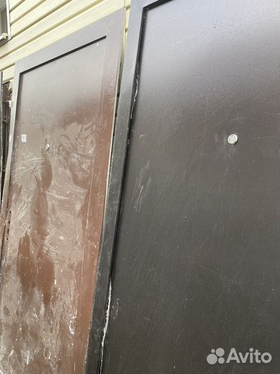 Дверь входная металлическая с коробкой