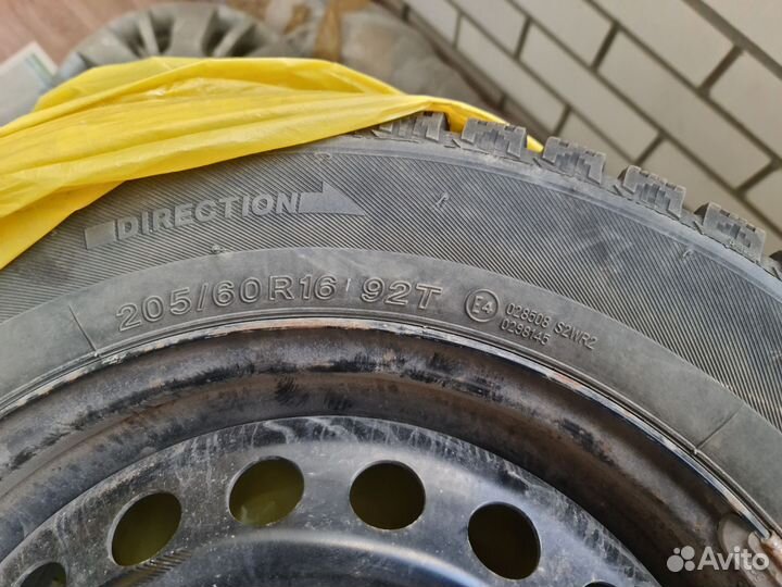 Lassa Iceways 2 205/60 R16