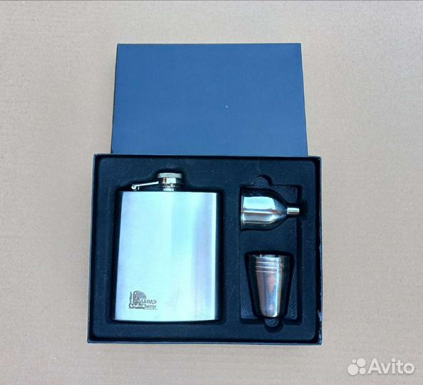 Фляжка 240 мл с рюмками новый набор