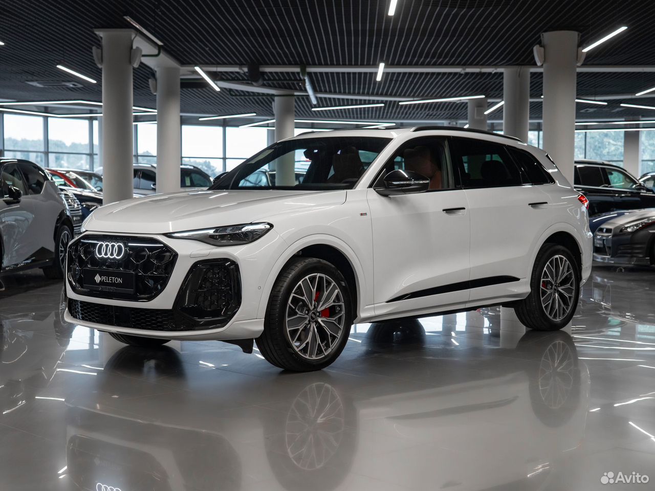 Audi Q5L 2.0 AMT, 2026