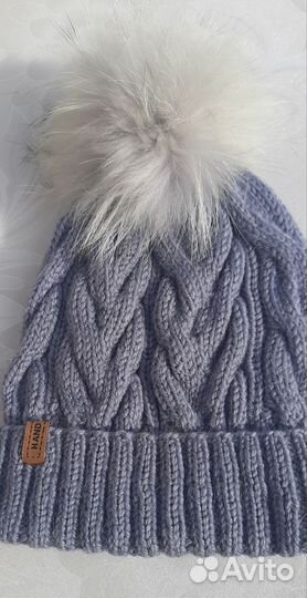 Шапка с натуральным помпоном