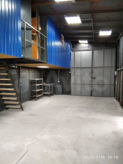 Гараж, > 30 м²