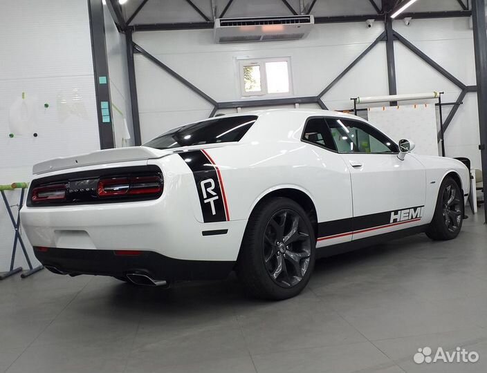 Наклейки, брендирование, антигравийная защита