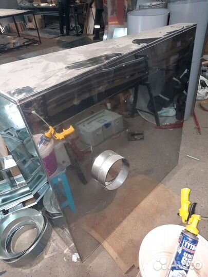 Вытяжной кухонный зонт